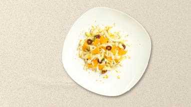 Sizilianischer Fenchelsalat - Dieser erfrischende Salat kombiniert den aromatischen Fenchel mit Orangen und Pinienkernen